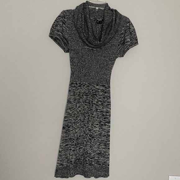 Sequin Hearts turtleneck knit sweater dress small - Picture 6 of 6